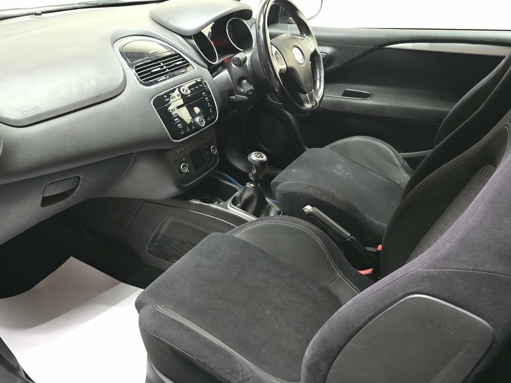 Fiat Punto Hatchback Black #17