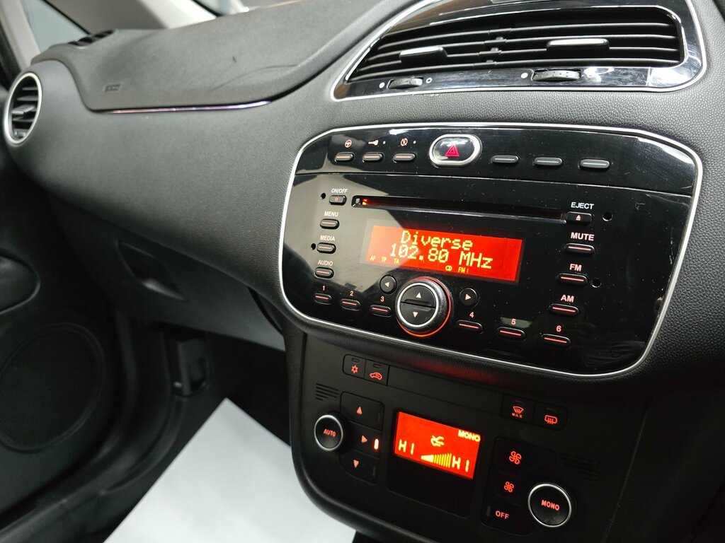 Fiat Punto Hatchback Black #19