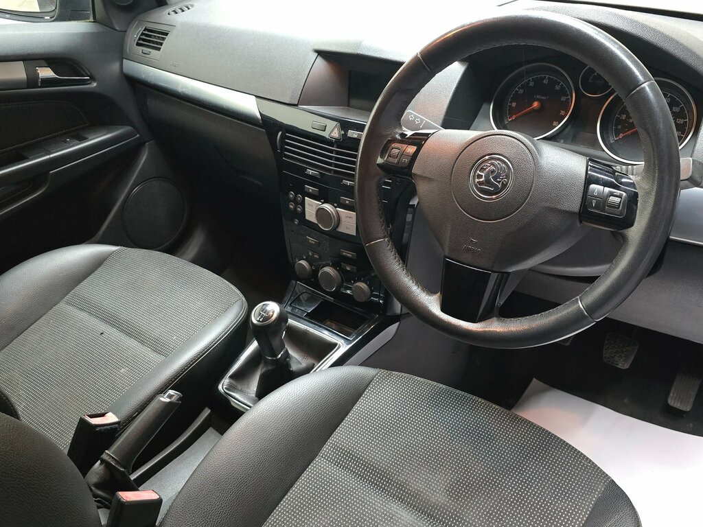 Vauxhall Astra 1.6I 16V Sxi  #19