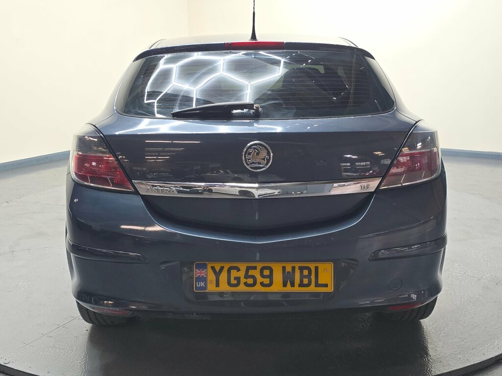 Vauxhall Astra 1.6I 16V Sxi  #9