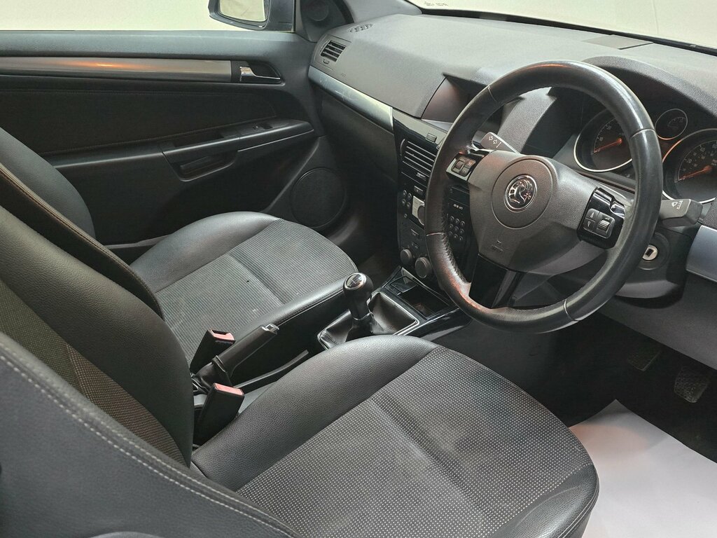 Vauxhall Astra 1.6I 16V Sxi  #22