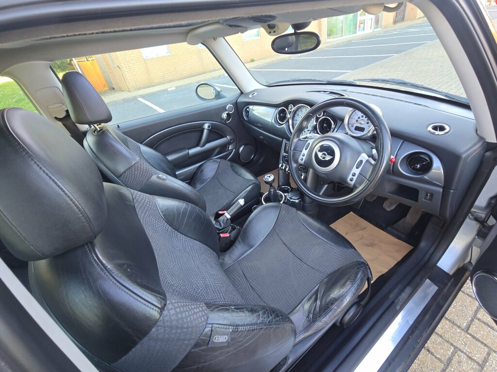 Mini Hatch One U363 Yellow #11