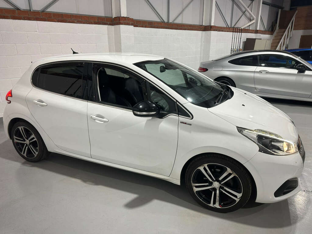 Peugeot 208 1.2 208 Gt Line Ss CE16WXF White #4