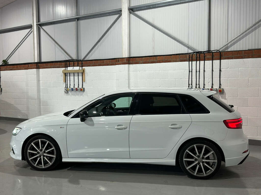 Audi A3 2.0 A3 Sportback Black Edition Tdi KW67KXY White #6