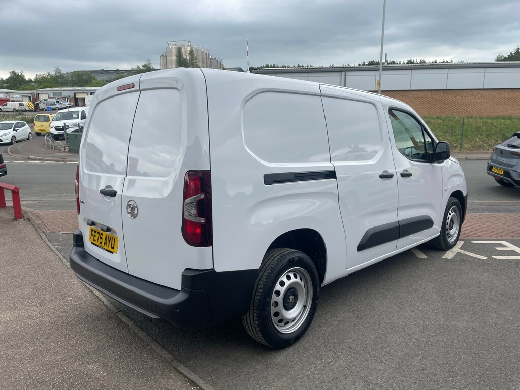 Vauxhall Combo XL Prime 2000 1.5Td 100Ps FE75AYU White #5