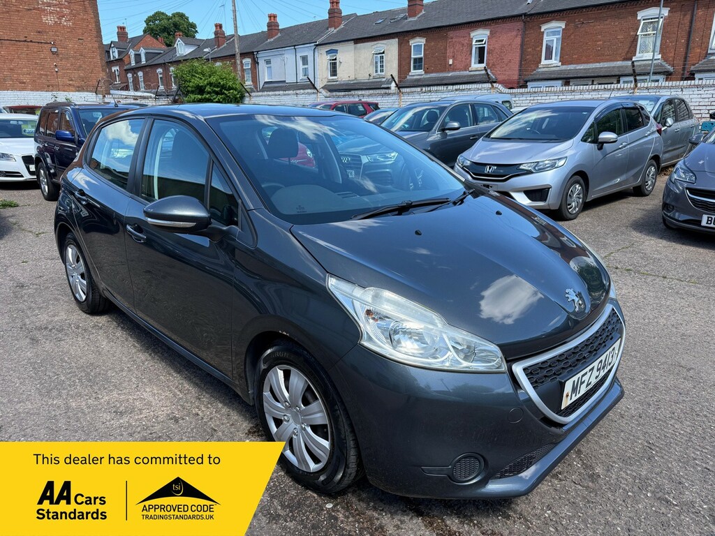 Peugeot 208 Hatchback 1.4 Hdi Access 201313 Grey