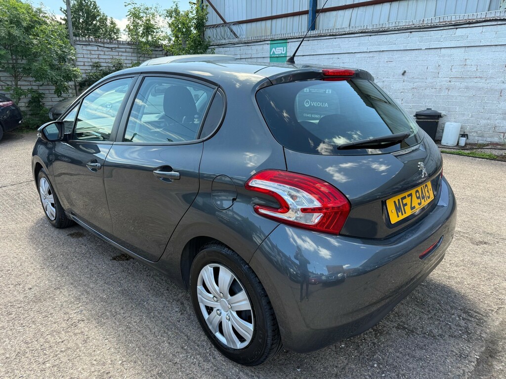 Peugeot 208 Hatchback 1.4 Hdi Access 201313 Grey #5