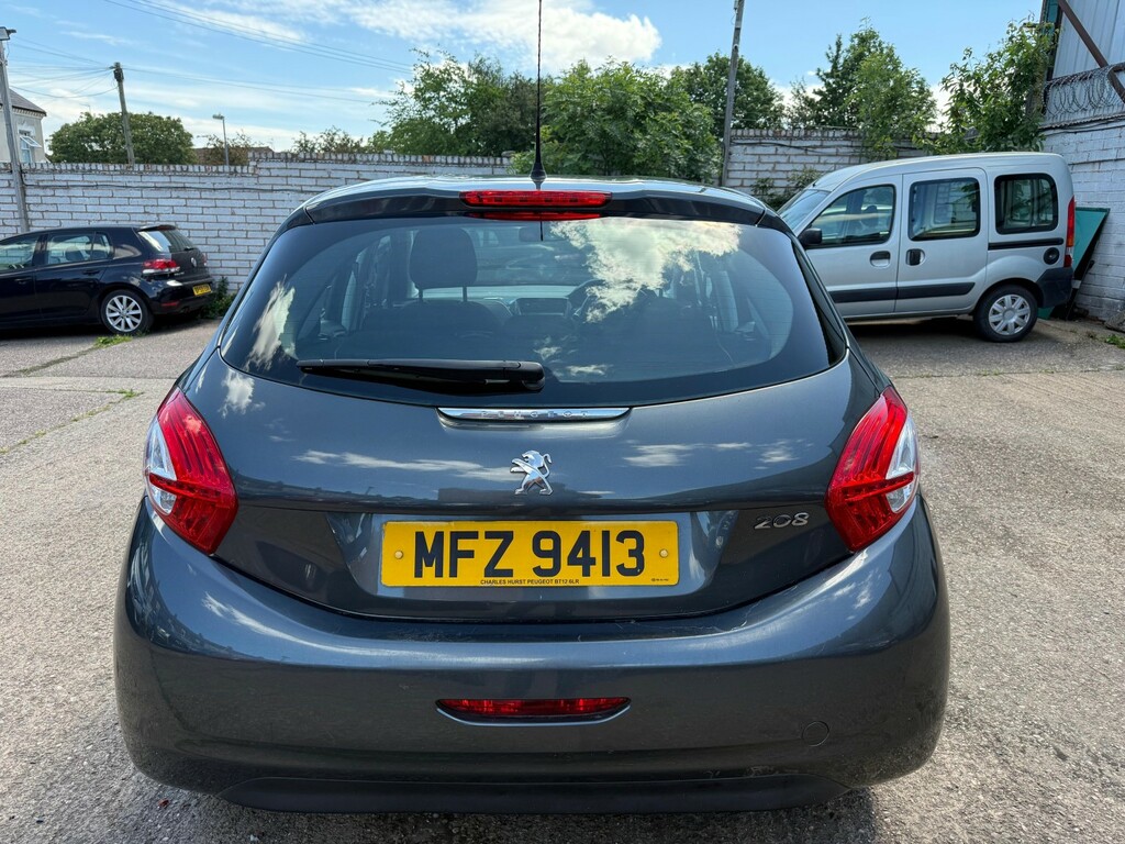 Peugeot 208 Hatchback 1.4 Hdi Access 201313 Grey #4