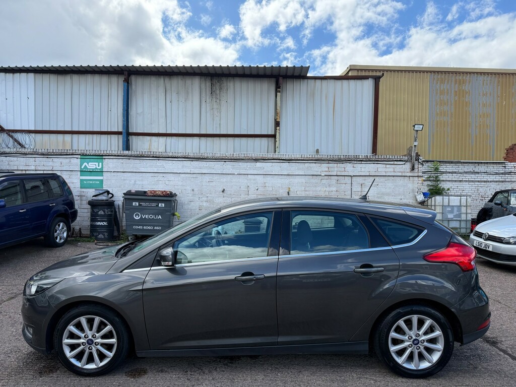 Ford Focus Hatchback 1.0 T Ecoboost Titanium 201818 WM18BWP Grey #6