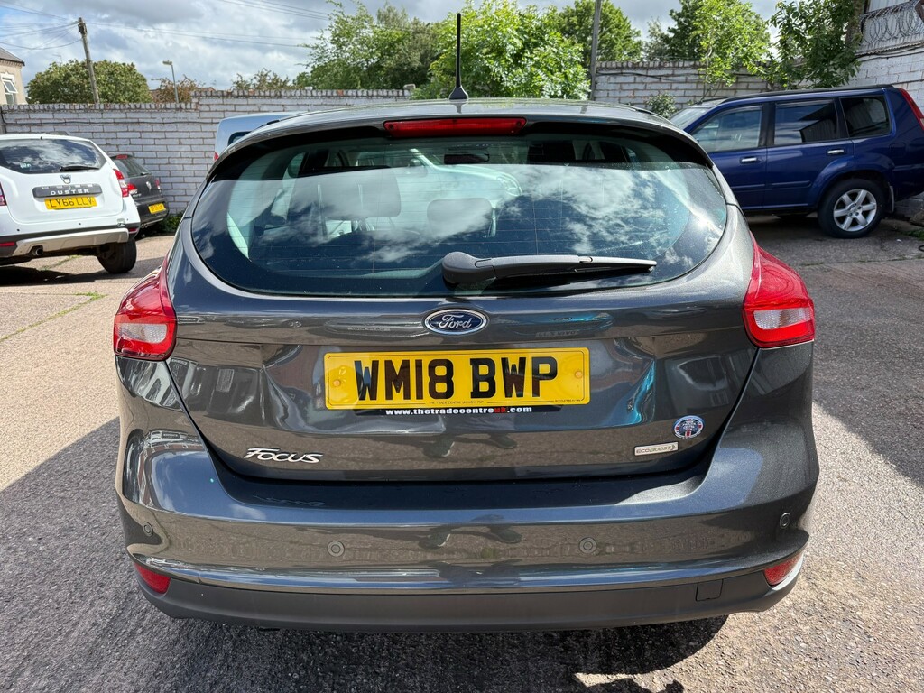 Ford Focus Hatchback 1.0 T Ecoboost Titanium 201818 WM18BWP Grey #4