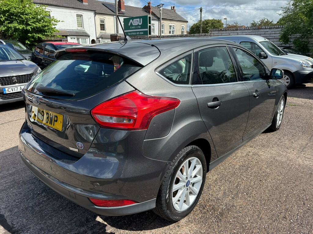 Ford Focus Hatchback 1.0 T Ecoboost Titanium 201818 WM18BWP Grey #3
