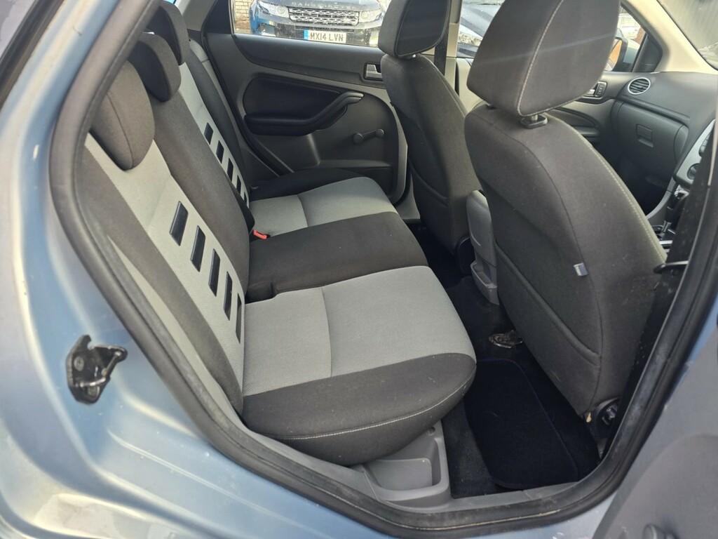 Ford Focus Zetec Red #9