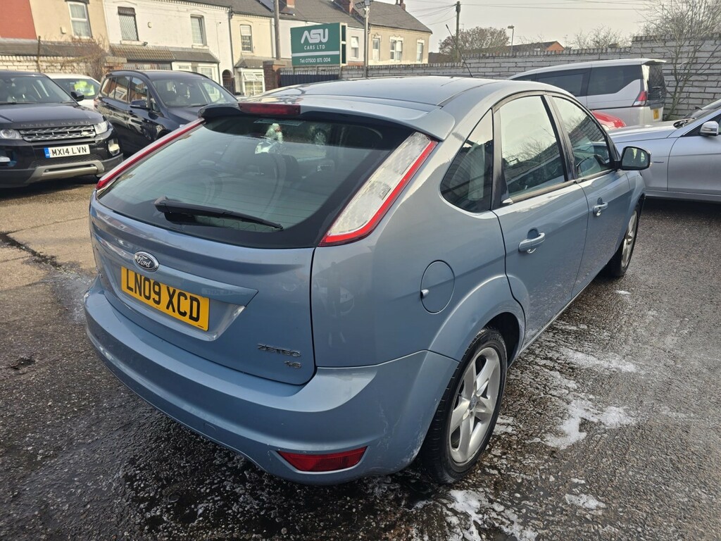 Ford Focus 1.6 Zetec Blue #2