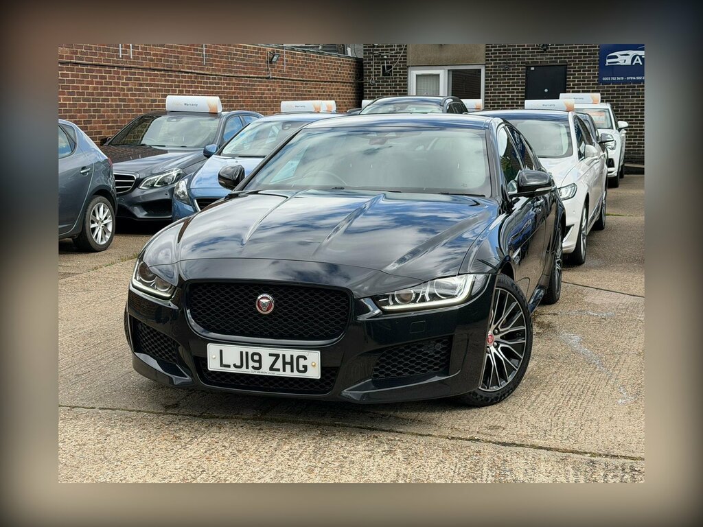 Jaguar XE 2.0D Landmark Euro 6 Ss Black #5