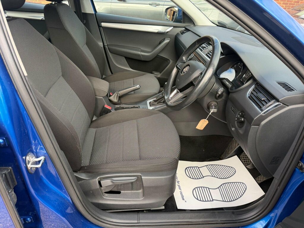 Skoda Octavia 1.6 Tdi Cr Se Grey #9