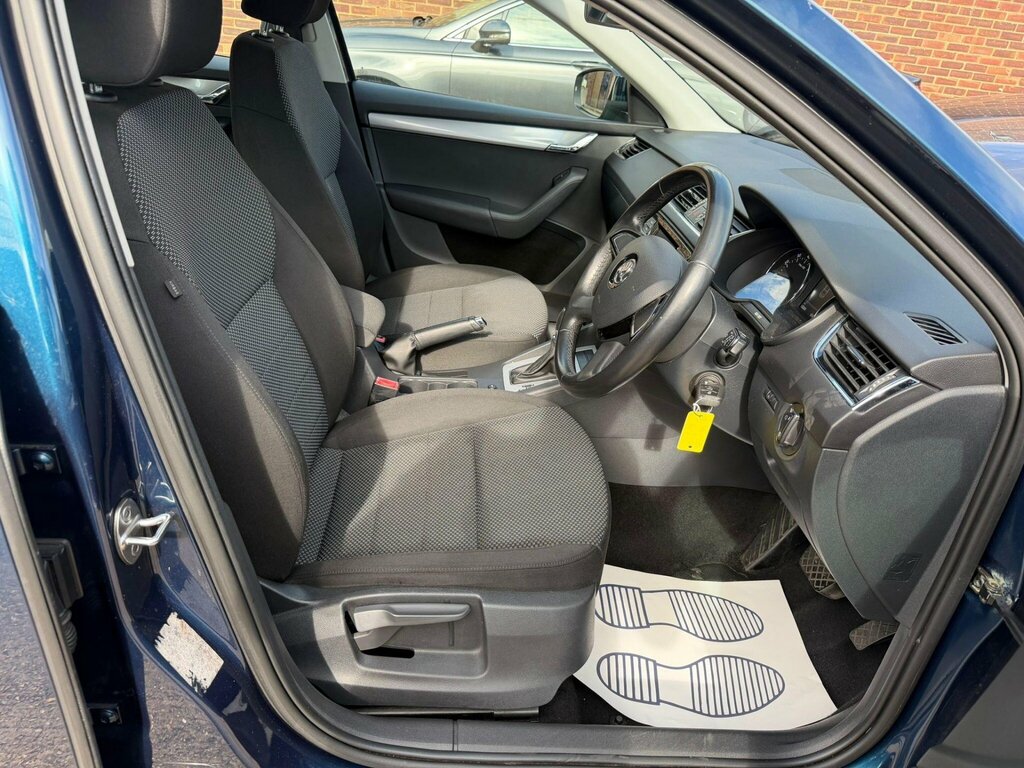 Skoda Octavia Saloon S Tdi Cr 2013 Grey #9