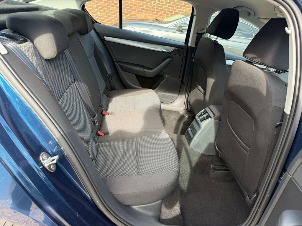 Skoda Octavia Saloon S Tdi Cr 2013 Grey #15