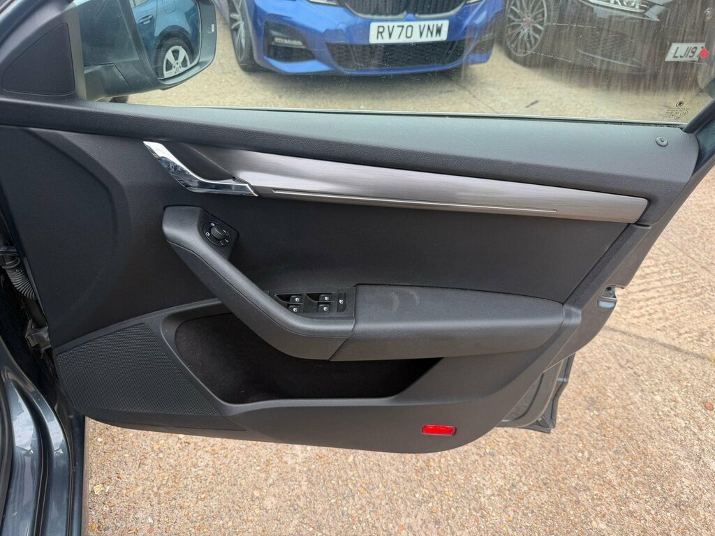 Skoda Octavia Tdi Se Technology Grey #26