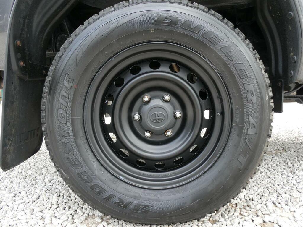 Toyota HILUX D-4d Active Pickup Extra White #48