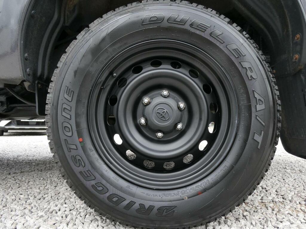 Toyota HILUX D-4d Active Pickup Extra White #47