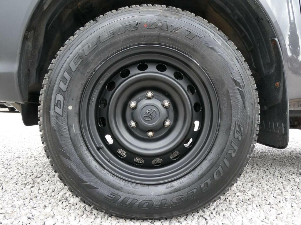 Toyota HILUX D-4d Active Pickup Extra White #46