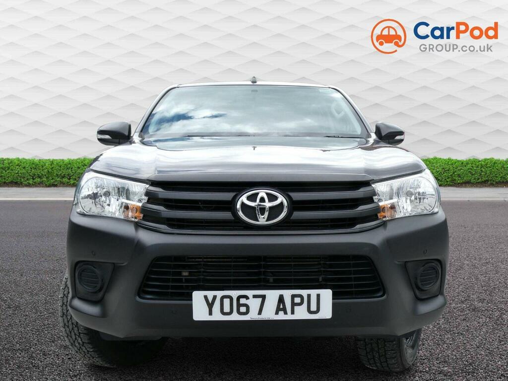 Toyota HILUX D-4d Active Pickup Extra White #51