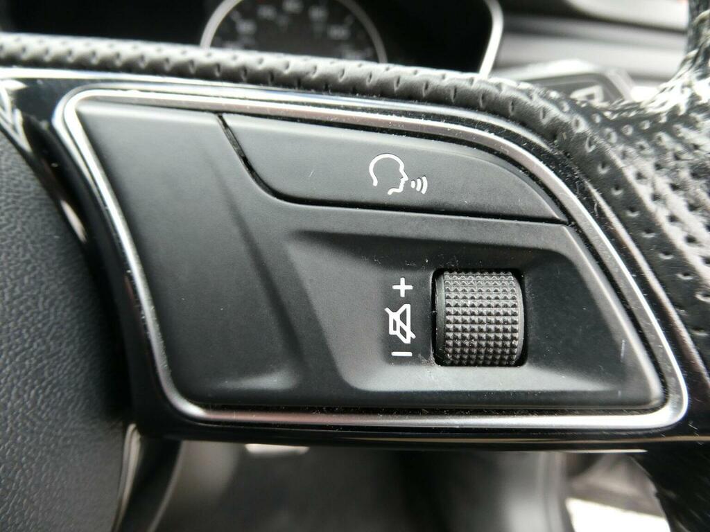 Audi A4 Avant 2L S Line Black #19