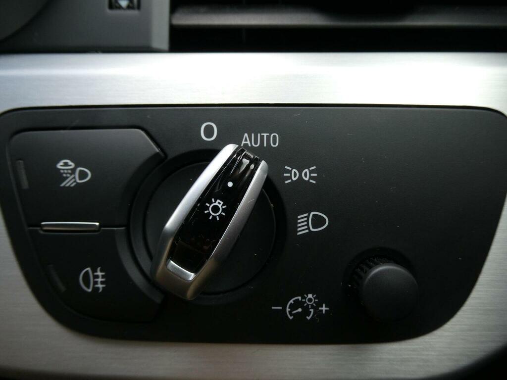 Audi A4 Avant 2L S Line Black #41