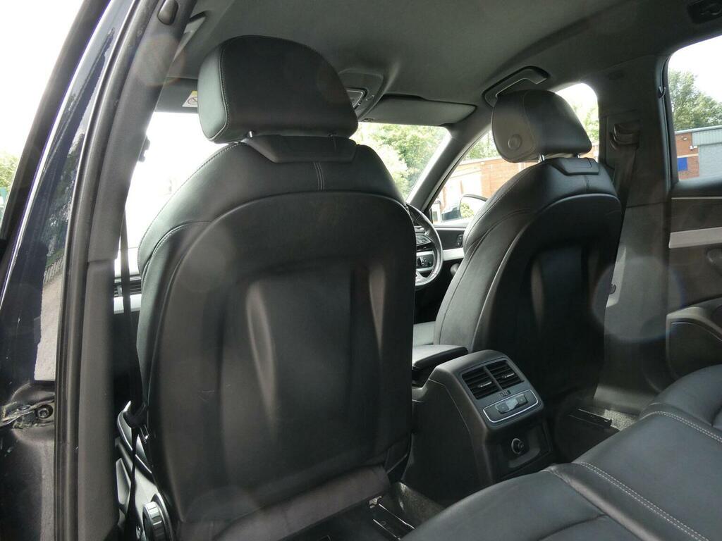 Audi A4 Avant 2L S Line Black #43