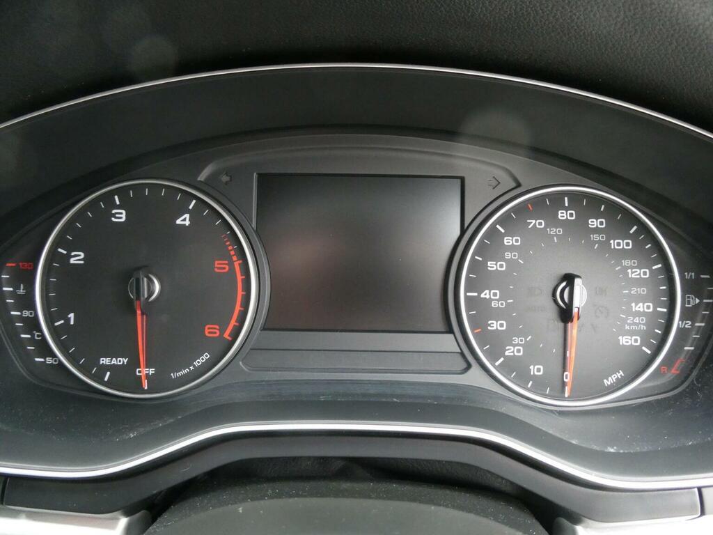 Audi A4 Avant 2L S Line Black #39