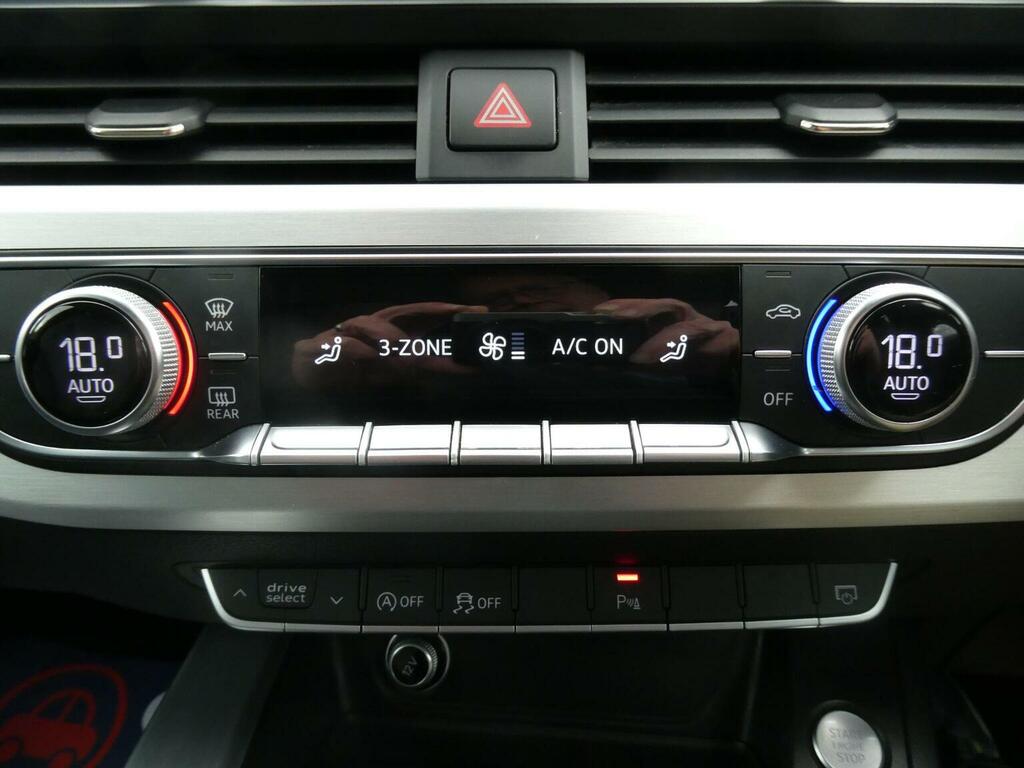 Audi A4 Avant 2L S Line Black #16