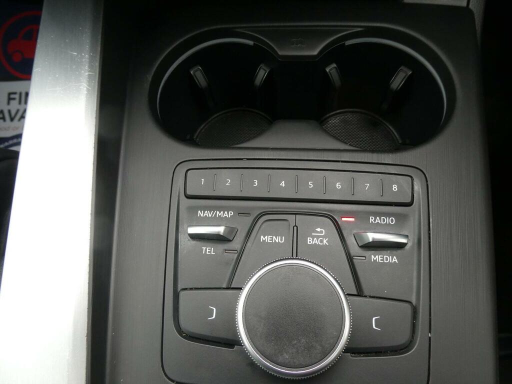 Audi A4 Avant 2L S Line Black #15