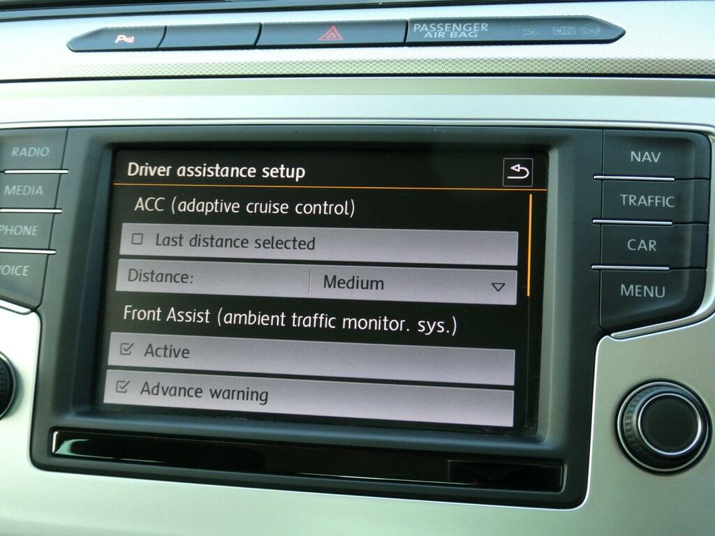Volkswagen Passat Saloon Grey #16