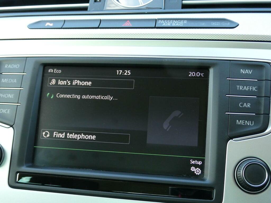 Volkswagen Passat Saloon Grey #35