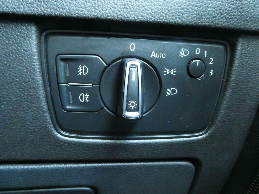 Volkswagen Passat Saloon Grey #20