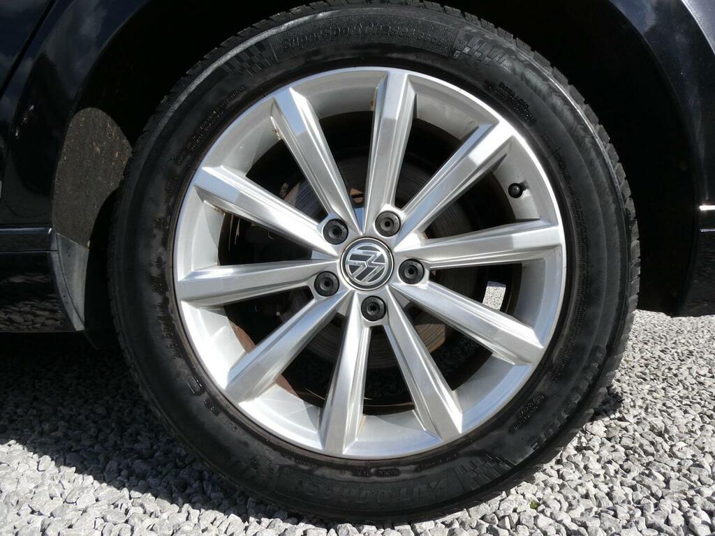 Volkswagen Passat Saloon Grey #54