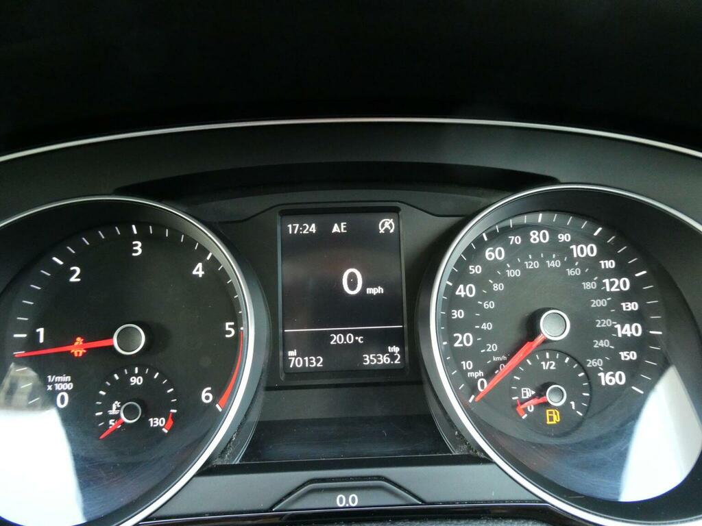Volkswagen Passat Saloon Grey #7