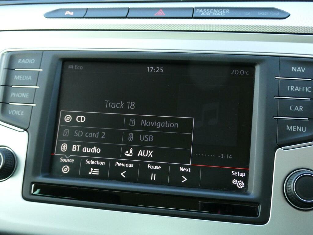 Volkswagen Passat Saloon Grey #12