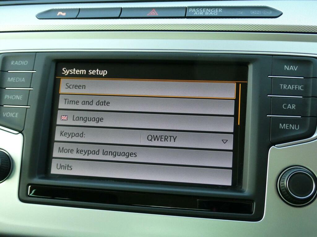 Volkswagen Passat Saloon Grey #15