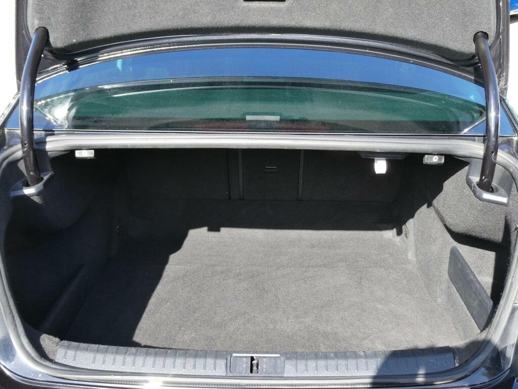 Volkswagen Passat Saloon Grey #30