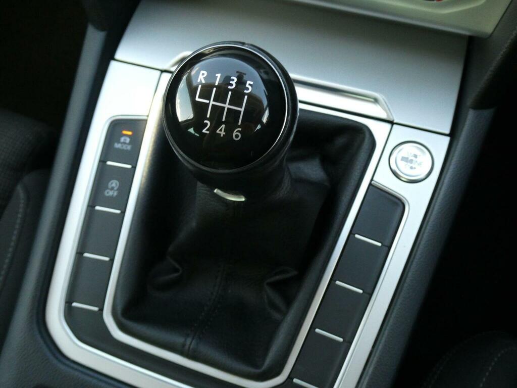 Volkswagen Passat 2.0 Tdi Bluemotion Tech Se Business Euro 6 Ss 4 Black #6
