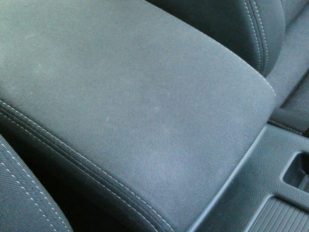 Volkswagen Passat Saloon Grey #39