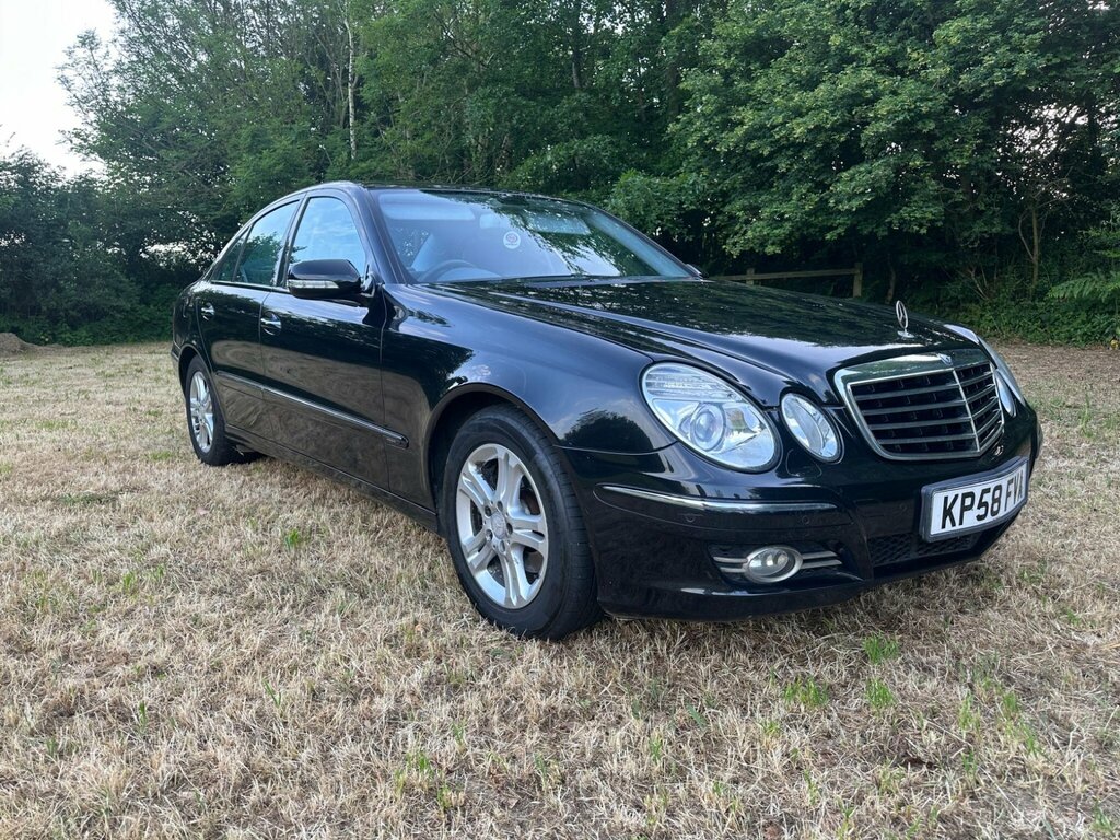 Mercedes-Benz E Class Saloon Silver #14