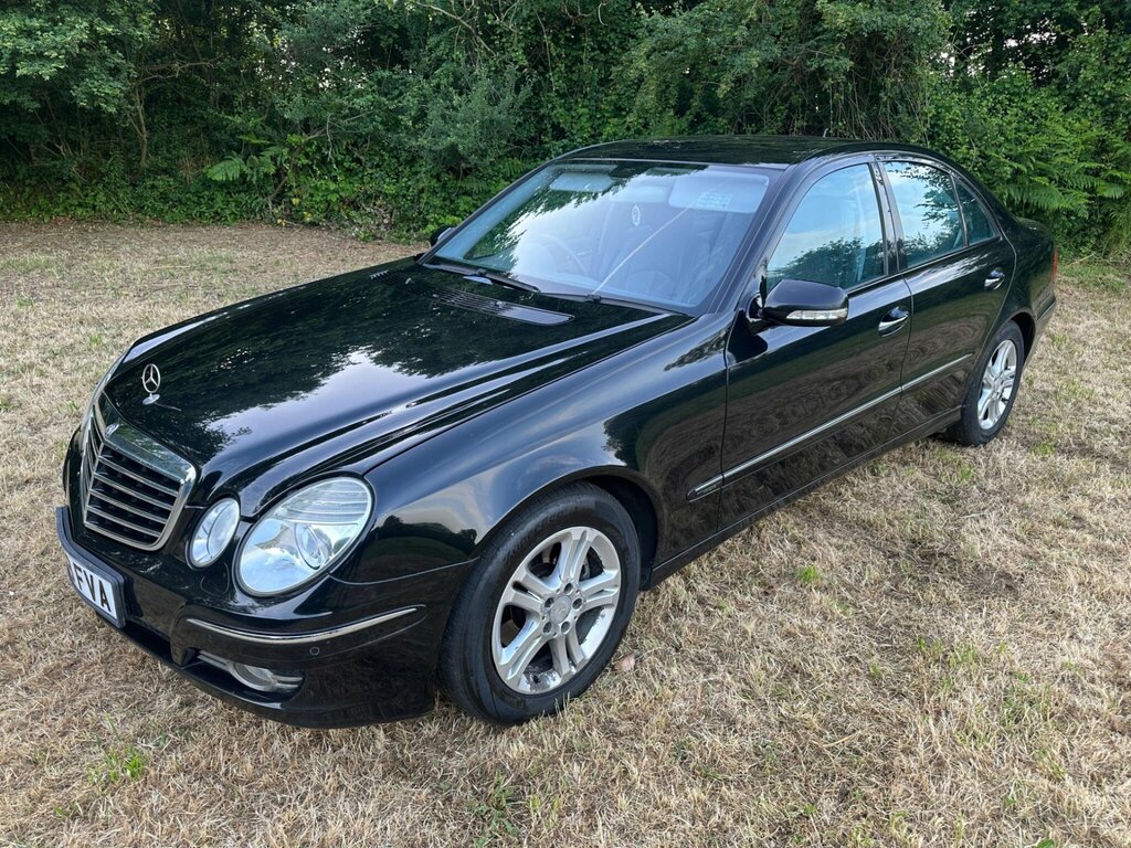 Mercedes-Benz E Class Saloon Silver #9