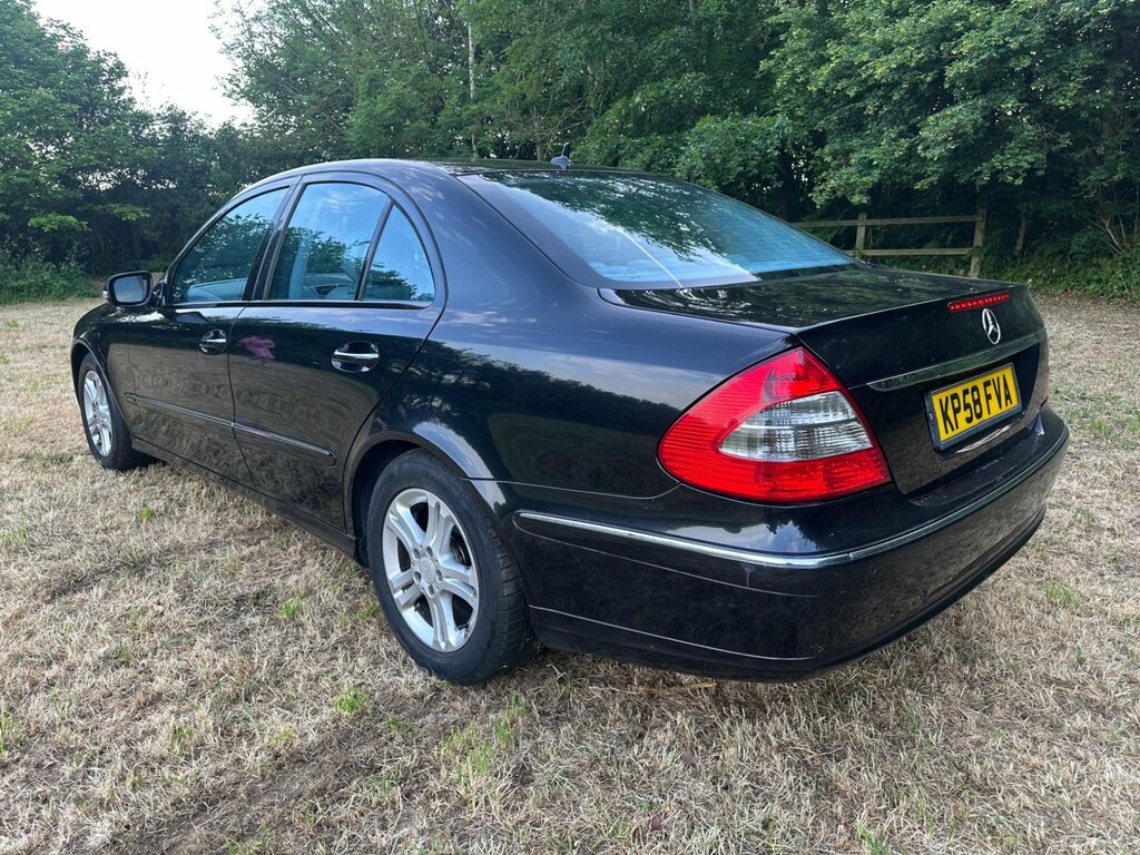 Mercedes-Benz E Class Saloon Silver #5
