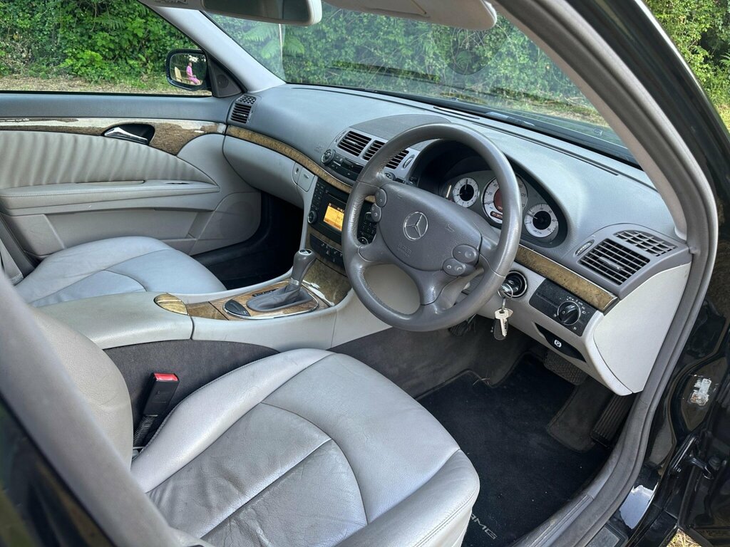 Mercedes-Benz E Class Saloon Silver #11
