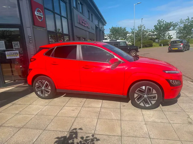 Hyundai Kona Premium Red