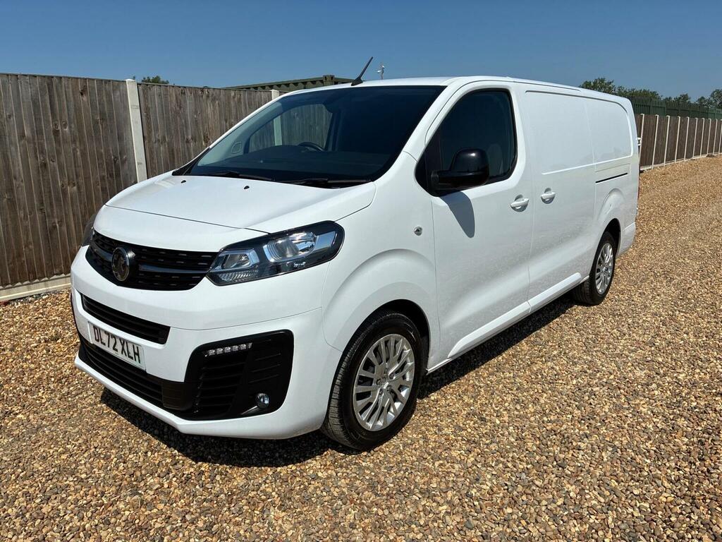 Vauxhall Vivaro Panel Van 2.0 Turbo D 3100 Pro L2 H1 Euro 6 Ss DL72XLH White #5