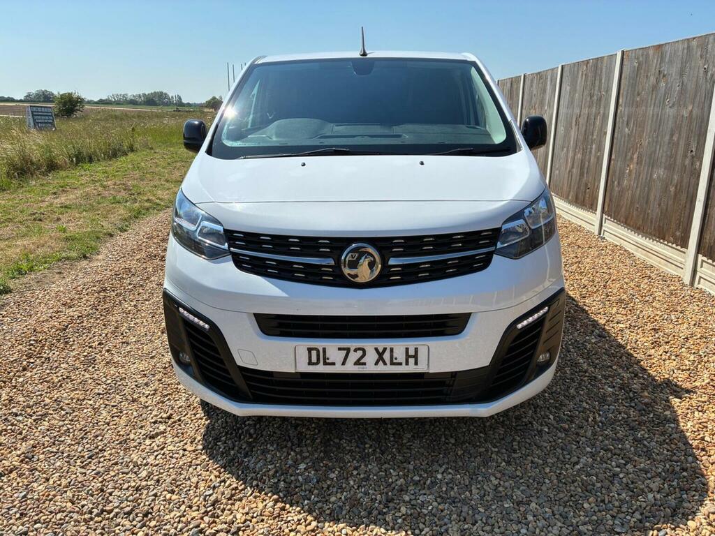 Vauxhall Vivaro Panel Van 2.0 Turbo D 3100 Pro L2 H1 Euro 6 Ss DL72XLH White #2