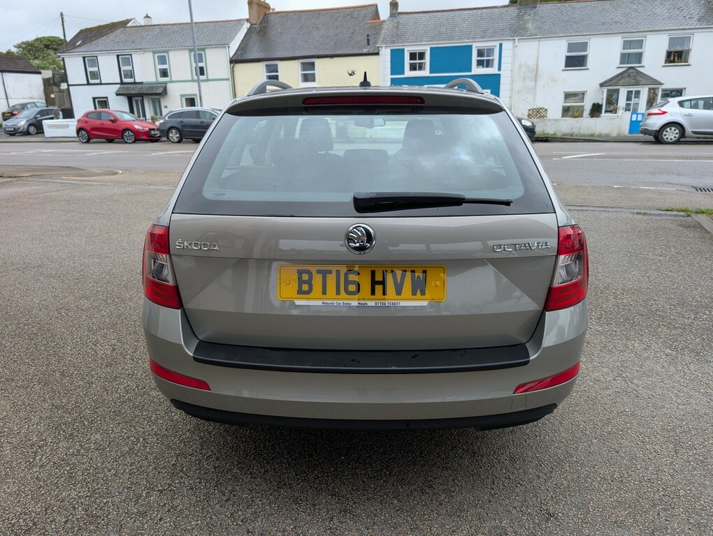 Skoda Octavia 2.0 Tdi Se L Beige #6